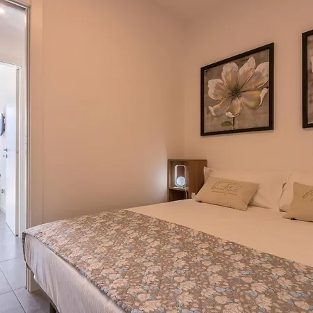Apartman Lana, Gera Lario